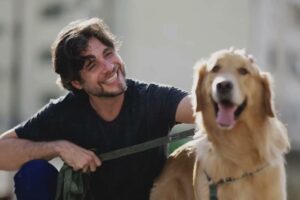 Cuando los lobos eligieron quedarse: Reflexiones sobre la insólita historia conjunta de perros y humanos